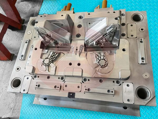 Automobile Die 2 1 2