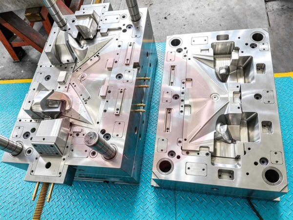 Automobile Die 3 1 2