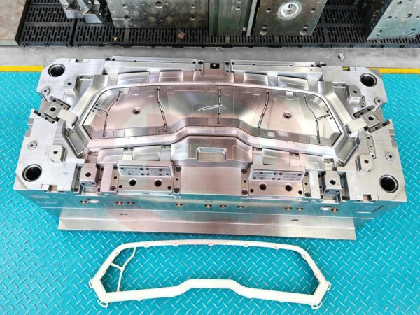 Automobile Die 6 6 1